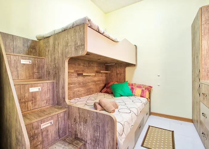 119/4 - Sea View Apartment - 3 Bedrooms