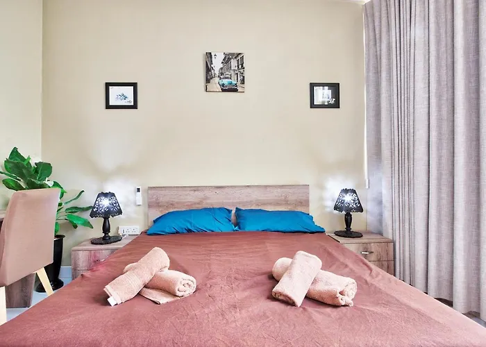 119/4 - Sea View Apartment - 3 Bedrooms