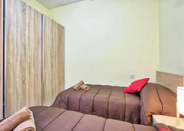 119/4 - Sea View Apartment - 3 Bedrooms