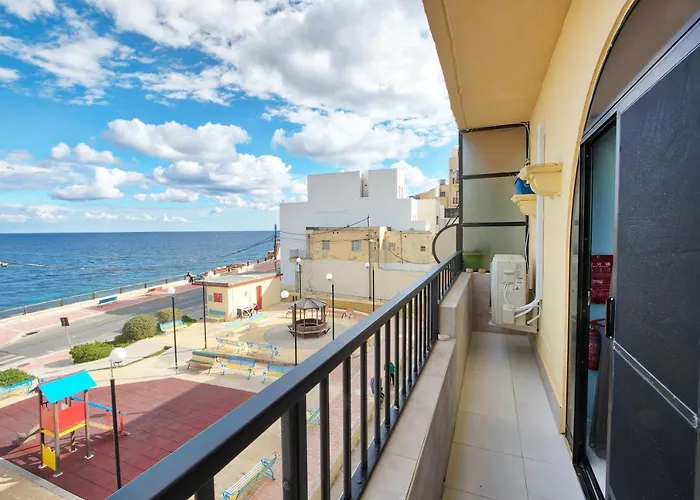 119/4 - Sea View Apartment - 3 Bedrooms